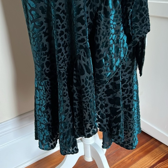 Calvin Klein Dark Green Burnout Velvet Faux Wrap Dress with Flounce Hem - NWT 8 - Picture 8 of 15